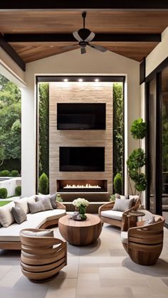 Elegant Patio Designs Featuring Outdoor TVs and Accent Walls Outdoor Tv Ideas Patio Design, Outdoor Fireplace With Tv, Outdoor Tv Wall, Outdoor Tv Ideas, Outdoor Tv Area, Tv Mounting Ideas, Outdoor Tv Setup, Outdoor Tvs, Outdoor Tv Mount