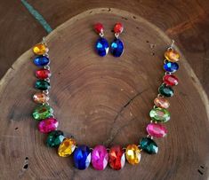 Multi color necklace set