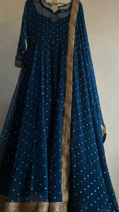 Maxi Dress Styles, Anarkali Dress Pattern, Desi Fashion Casual, Pakistani Fancy Dresses, Pakistani Dresses Casual, Pakistani Fashion Party Wear, Beautiful Pakistani Dresses, Fancy Dresses Long