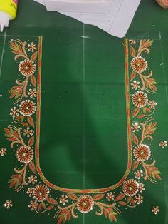 Aari Design Pattern, Thread Work Designs, Exclusive Blouse Designs, Simple Blouse Design, Aari Work Blouse Design, Flower Machine Embroidery