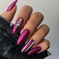 40 Trendy Chrome Nails That You'll Be Obsessed With Burgundy Chrome Nails Designs, Jelly Chrome Nails, Nails Red Design, Christmas Chrome Nails, Trendy Chrome Nails, Burgundy Chrome Nails, Chrome Nails Designs, Nails Red, Red Design