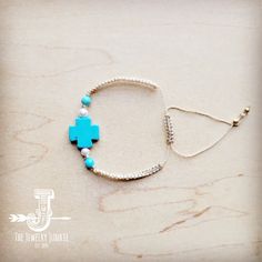 A woven turquoise braided bracelet with genuine 5-6mm turquoise beads and western-inspired design. Jewelry 2024, Outfit Shop, Handcrafted Bracelets, Braided Bracelet, Braided Bracelets, Boho Chic Fashion, Bracelet Stack