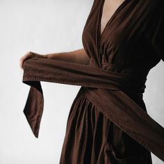 Moment of Yourself Wrap Midi Dress – rodressonline Linen Kimono, High Waist Short, Skirt Crop, Cotton Linen Dresses, Wrap Midi Dress, Necklines For Dresses, Kimono Dress, Summer Style Casual, Color Dress