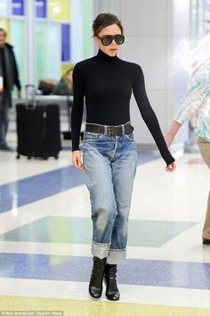 Victoria Beckham Outfits, Jeans Trend, Looks Jeans, Victoria Beckham Style, Kendall Jenner Outfits, Outfit Jeans, Perfect Jeans, Fashion Mode