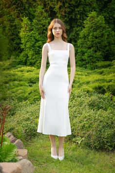 Plain Short Dress, Fitted Square Neck Evening Dress For Wedding, Fitted Square Neck Wedding Evening Dress, White Evening Dress With Straight Neckline, White Evening Dress With Straight Neckline For Wedding, Elegant Fitted Dress For Wedding Reception, Casual Wedding Dress Courthouse, White Plain Dress, Wedding Dress Courthouse