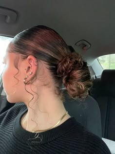 Sleek Hairstyles Curly Hair, Sleek Curly Hairstyles, Baddie Hairstyles Latina Straight, Natural Hair Bun Styles, Hairdos For Curly Hair, Slicked Back Hair