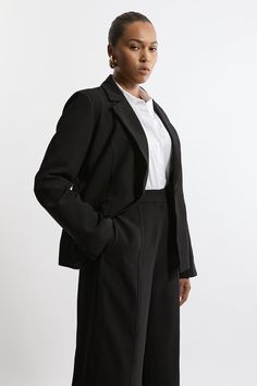 The Perfect Choice For Transitioning Seasons, This Plus Size Jacket Is Designed With A Relaxed Fit And A Simple, Easy To Style Design. Style It With Anything, From Jeans To Tailored Separates For Looks That Will Take You From Office Days To Coffee Catch Ups. Plus Size Tailored Crepe Single Breasted Blazer Jacket High Quality Crepe Fabric Plunging V Neckline Comfortable, Relaxed Fit Unique, Military Style Pocket Accents Button Front Fastening Expertly Designed For Those Uk Size 18/Us Size 14 And Petite Work Outfits, Petite Wedding Guest Dresses, Plus Size Workwear, Plus Size Jacket, Black Tie Party, Single Breasted Blazer, Plus Size Formal, Outfits Petite, Petite Coat