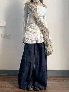 Layering Clothing Aesthetic, Dress Over Pants Outfits Y2k, Layering Inspo Outfit, Dress Over Pants Y2k, Archive Fashion Women Outfits, Lamp Outfit, Archive Outfits, Xiaohongshu Outfits, Dress Over Jeans