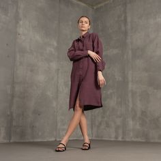 Margo works no matter what the season – the sensational throw-it-on-and-don't-think-twice shirtdress. With tons of versatility and layering potential for transitional weather, our 100% Linen shirt combines the easygoing nature with the casual elegance of button-down. You can throw it over black jeans or wear it alone with sandals, sneakers, booties, and more. Fall Cotton Shirt Dress With Roll-up Sleeves, Casual Workwear Dress With Shirttail Hem, Spring Relaxed Fit Tunic Shirt Dress, Relaxed Fit Tunic Shirt Dress For Spring, Casual Tunic Midi Dress For Fall, Spring Workwear Dresses With Shirttail Hem, Collared Shift Shirt Dress For Work, Relaxed Fit Shirt Dress With Roll-up Sleeves For Daywear, Casual Shirt Dress With Shirttail Hem For Work