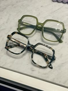 Glasses Frames For Women Latest Trends, Glasses Women Fashion Eyeglasses, Glasses Inspo, Glasses Aesthetic, Funky Glasses, Preppy Jewelry, Oversized Glasses, Trendy Glasses