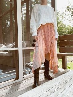 Free individuals costume with chunky sweater black cowgirl boots Long Sweater Dress Outfit With Boots, Cowgirl Outfits Aesthetic, White Western Boots Outfit, Camp Fits, Looks For Summer, Western Boots Outfit, Black Cowgirl Boots, Cowgirl Boots Outfit, 2024 Aesthetic