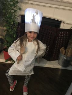 Linguine Ratatouille Costume, Diy Remy Ratatouille Costume, Diy Ratatouille Costume, Remi Halloween Costume, Linguine Costume, Remy And Linguine Costume, Diy Pixar Costumes, Chef Costume Diy, Diy Chef Costume