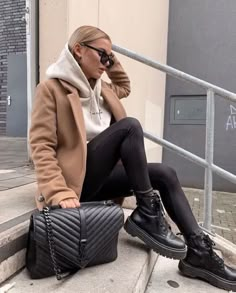 Doc Martens Outfit, Mode Casual, Mode Inspo, Casual Winter Outfits, Autumn Outfit, Outfits Casual, Doc Martens