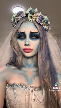 Mother Nature Costume Makeup, Black Halloween Makeup, Corpse Bride Makeup, Halloween Bride Costumes, Handmade Halloween Costumes, Emily Corpse Bride, Corpse Bride Costume, Halloween Bride, Horror Halloween Costumes