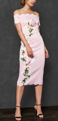 Kentucky Oaks Outfit, Kentucky Derby Dress, Kentucky Oaks, Oaks Day, Lunch Dresses, Pale Pink Dress, Derby Outfits, Cruise Dress, Derby Dress