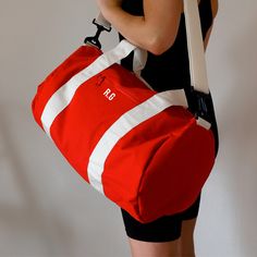 🏋️♀️Personalized Red Gym Bag for Women And Men, Initials Monogram Duffle Bag, Unisex Sports Bag, Embroidered Yoga Bag, Custom Weekender Bag🏋️♀️ Elevate your fitness routine and travel adventures with our Personalized Red Gym Bag, thoughtfully designed for both men and women. This gym bag isn't just a practical carryall; it's a stylish and personalized statement of your dedication to health and your wanderlust spirit. 🏋️♀️🌍✨ Our Red Gym Bag features a sleek and versatile design, making it ide Monogrammed Duffle Bag, Work Bags Laptop, Embroidered Initials, Workout Essentials, Yoga Bag, Leather Laptop Bag, Sac Week End, Gym Style, Monogram Bag