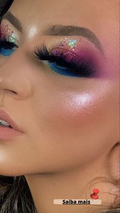 Make Azul Carnaval, Pink Carnival Makeup, Rio Carnival Makeup, Carnival Makeup Ideas, Edm Makeup, Matte Eye Makeup, Make Carnaval, Makeup Ojos