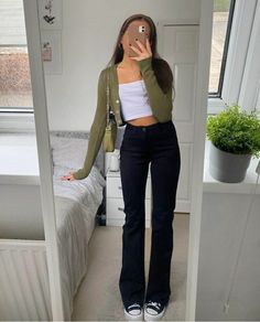 Awards Assembly Outfit School, Leggings And Tee Outfit, Gracie Concert, College Clothes, Inspo Fits, Outfit Tips, Looks Pinterest, Concert Fits, Dream Style