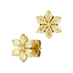 EARRING 18K Yellow Gold Yellow Diamond 1.37 Cts/12 Pieces 18k Gold Earrings, Flower Tops, Yellow Diamond, Gold Fashion, Gold Yellow, Jewelry Earrings Studs, Diamond White, Gold Diamond, Beautiful Jewelry