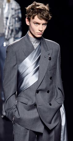 DIOR MEN by KIM JONES Fall 2019 Menswear Look #43 featuring OTTO NAHMMACHER Chanel Suit Men, Mens Award Show Fashion, Grey Suit Aesthetic Men, Dior Menswear Runway, Mens High Fashion Runway Haute Couture, Dior Fashion Men, Dior Clothes Men, Chanel Men Fashion, Dior Aesthetic Outfit Men