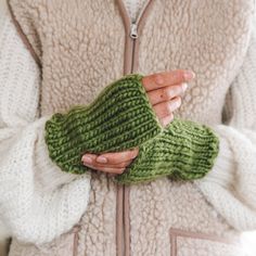 This is a quick & easy knitting project to create a pair of delightfully toasty wrist warmers.  🧶 Easy knitting pattern 🧶 2 lengths available 🧶 Add extra texture if desired 🧶 Made in our washable merino yarn 🧶 Knit back and forth in rows 🧶 Knitting pattern is also available WHAT'S IN THE KIT: A 100% natural cotton, ethically sourced LAD bag stuffed to the brim with; 1 x 100g ball Big Little Yarn (washable merino & super soft)  Full pattern & instructions  (optional) 8mm knitting needles (o Knitted Wrist Warmer, Gloves Knitted, Easy Knitting Projects, Textured Yarn, Fingerless Gloves Knitted, Easy Knitting Patterns, Circular Knitting Needles, Wrist Warmers, Knitting Kits