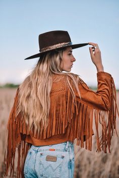 Mode Country, Foto Cowgirl, Western Photoshoot, Country Style Outfits, Western Wear Outfits, Cute Country Outfits, Country Girls Outfits