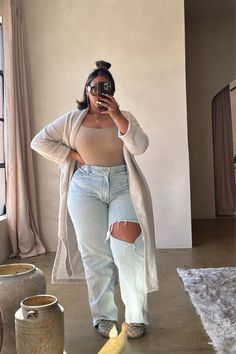 Plus Size Comfortable Outfits, Curve Winter Outfits, Pretty Plus Size Black Women, Plus Size Mom Jeans Outfit, Mom Bod Outfits, Plus Size Winter Outfits Cold Weather, Midsize Casual, Curvy Winter Outfits, Plus Size Mom Jeans