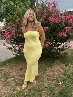 Andie Anderson How to Lose a Guy in 10 days Yellow Dress Strapless Maxi Dress Summer, Michigan Outfit, Andie Anderson, Strapless Maxi, Strapless Maxi Dress, Lake Michigan, Summer Maxi Dress, Yellow Dress, 10 Days