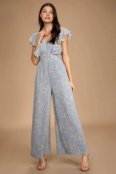 23 Bridesmaid Jumpsuits for the Trendiest Wedding Party Vibes Shower Guest Outfit, Wedding Shower Outfit, Bridal Shower Guest Outfit, Garden Party Outfit