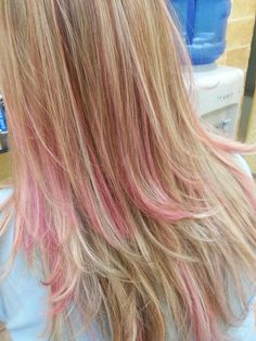 <3 Light Pink Tips, Blonde Looks, Pink Tips, Light Pink Hair, Hair Chalk, Long Hair Tutorial, Fantasy Hair, Hair Shows