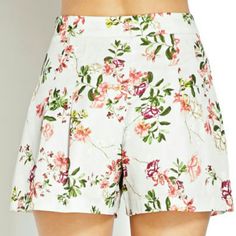 Bundle 2 Or More $15 Shorts From My Closet And Pay Only $10/Pair + Combined Discount Shipping! Gorgeous Pleated Shorts In A Silky Fabric And Gorgeous Floral Print. Side Zip. 4 Inch Inseam. Floral Print Short Bottoms For Brunch, Short Floral Print Bottoms, Forever 21 Bottoms For Spring Vacation, Fitted Floral Print Bottoms From Forever 21, Forever 21 Fitted Shorts For Spring, Forever 21 High-waist Spring Bottoms, Chic Spring Bottoms From Forever 21, Forever 21 Fitted Spring Shorts, Fitted Forever 21 Shorts For Spring