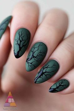 Nail Tip Styles, Spooky Aesthetic Nails, Nail Tree Design, Green Tree Nails, Spooky Tree Nails, Halloween Nails Witch Theme, Spooky Green Nails, Halloween Nail Designs Green, Forest Witch Nails