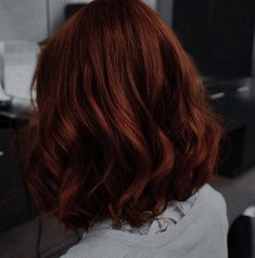 Short Auburn Hair, Dark Ginger Hair, Widow Aesthetic, Rose Weasley, Dark Auburn Hair, Reddish Brown Hair, Red Brown Hair