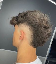 Mens Haircuts Thick Hair, Hair Types Men, Haircut Selfie, Photo Hijab, Mohawk Hairstyles Men, Men Haircut Curly Hair, Taper Fade Haircut