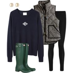 Perfect chilly weather outfit College Fall Outfits, Chilly Weather Outfits, Green Boots, Fall Winter Wardrobe, Chilly Weather, Looks Chic, Fun Fashion, Winter Clothes, Up Girl