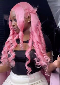 @royalinstalls on ig Nice Hairstyles, Wig Colors, Classy Hairstyles, Baddie Style, Kitty Accessories, Quick Natural Hair Styles, Hello Kitty Accessories, Female Clothes