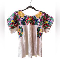 Buddy Love Embroidered Top Size Xs Nwt Spring Short Sleeve Tops With Contrast Embroidery, Short Sleeve Tops With Contrast Embroidery For Spring, Spring Tops With Contrast Embroidery And Short Sleeves, Relaxed Fit Multicolor Embroidered Tops, White Short Sleeve Tops With Tonal Embroidery, White Embroidered Relaxed Fit Top, Casual Fitted Embroidered Top With Intricate Embroidery, Fitted Casual Embroidered Top With Intricate Embroidery, Fitted Casual Top With Intricate Embroidery