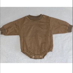 New Sweatshirt Bubble Romper. Brown Color. Multiple Sizes Available. 95% Cotton 5% Spandex. Cotton T-shirt For Playwear In Fall, Brown Long Sleeve Tops For Playtime, Stretch Long Sleeve Tops For Playwear, Baby Turkey Costume, Bodysuit With Skirt, Kimono Onesie, Turkey Costume, Baby Turkey, Oshkosh Baby