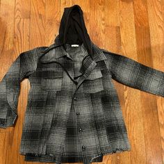 *Nwot* Flannel Shacket With Hood Trendy Oversized Fit So Cute With A Pair Of Jeans Or Leggings Casual Hooded Shacket For Fall, Black Shacket For Streetwear In Fall, Black Shacket For Fall Streetwear, Casual Black Flannel Outerwear, Oversized Black Shacket For Winter, Black Flannel Button-up Outerwear, Plaid Outerwear For Streetwear In Fall, Plaid Outerwear For Fall Streetwear, Urban Plaid Outerwear For Fall