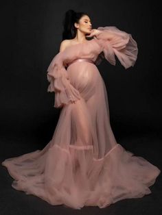 Maternity Shoot Outfit, Dresses For Photoshoot, Tulle Maternity Dress, Maternity Photography Studio, Maternity Studio, Pregnancy Pics, Boho Maternity, Dresses For Pregnant Women, Maternity Photoshoot Poses