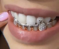 Girl Grillz, Sparkle Fashion, Grillz Teeth, Diamond Teeth, Grills Teeth, Tooth Gem, Teeth Jewelry, Gold Teeth