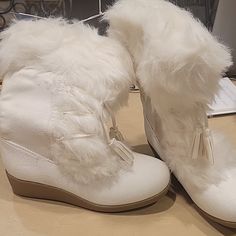 Old Navy New White Fake Suede And Fur Wedge Boots Kids Size 5 New With Tags. There Is A Stain On The Inside Of The Left Boot Something Must Have Rubbed Against It I Took A Picture Of It Toddler Duck Boots, Girls Combat Boots, Toddler Girl Boots, Floral Combat Boots, Navy Boots, Faux Suede Boots, Lace Up Combat Boots, Toddler Boots, Pink Boots