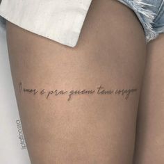 a woman's thigh with the words, i want it to be in spanish