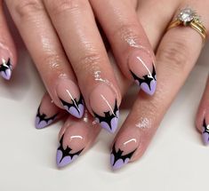 Witch Hat Nail Design, Bats On Nails, Witchy Nail Designs Short, Nail Art For Small Nails, Bat French Tip Nails, Cat Eye Halloween Nails, Minimal Halloween Nails, Gel French Tip Nails, Halloween Nails Gel