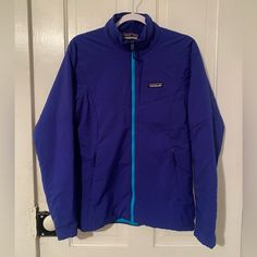 Jacket Is In Excellent Like New Condition Women’s Large 20.5” Pit To Pit 28” Long 3 Outer Zippered Pockets Versatile, Do-It-All Midlayer For Start Stop Missions In The Alpine Recycled Shell Offers Mechanical Stretch And Abrasion Resistance Dwr Treatment Beads And Repels Light Moisture In Storms Warm, Stretchy, Breathable Insulation Idea For Aerobic Missions Articulated Patterning And Low-Profile Quilting Allow High Mobility Low-Bulk Pockets Store Essentials And Sit Comfortably Under Harness Elas Patagonia Jacket, Compact Storage, Patagonia Womens, Hand Warmers, Patagonia, Low Profile, Skiing, Jackets & Coats, Jackets For Women