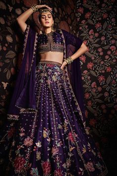 Dragon Oc, Ridhi Mehra, Raw Silk Lehenga, Reception Outfit, Net Blouses, Indian Bridal Lehenga, Embroidered Crop Tops, Embroidered Lehenga