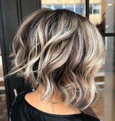 Mid Length Bob, Messy Bobs, Textured Bobs, Hair Inspired, Bob Hair Color, Haircut Inspo, Best Bob Haircuts, Grey Highlights, Haircut Pictures