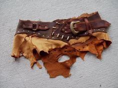 Funky Bags, Leather Utility Belt, Diy Jewelry Unique, Utility Belt, Beautiful Clothes, Recycled Leather