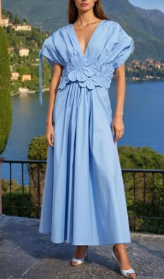 Elegant Light Blue Dress With Floral Applique, Blue Floral Applique Dress For Summer, Elegant Blue Maxi Dress With Floral Embroidery, Blue Short Sleeve Maxi Dress With Floral Embroidery, Blue Maxi Dress With Floral Embroidery And Short Sleeves, Vogue Wallpaper, Summer Outfits Classy, Ladylike Dress, Contemporary Dresses