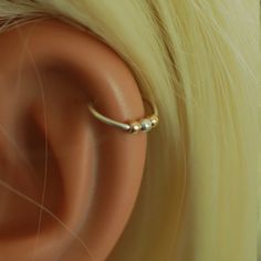 Thin gold cartilage hoop earring small cartilage by junelittleshop Tiny Nose Ring, Nose Ring Gold, Gold Body Jewelry, Tiny Nose, Helix Ring, Gold Nose Ring, Gold Bead Earrings, Gold Body Jewellery, Helix Hoop